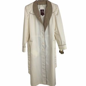Vintage J. Gallery Coat White Tan Collar Trench